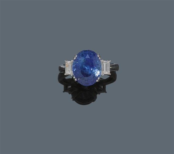 Appraisal: CEYLON SAPPHIRE AND DIAMOND RING White gold Decorative classic ring