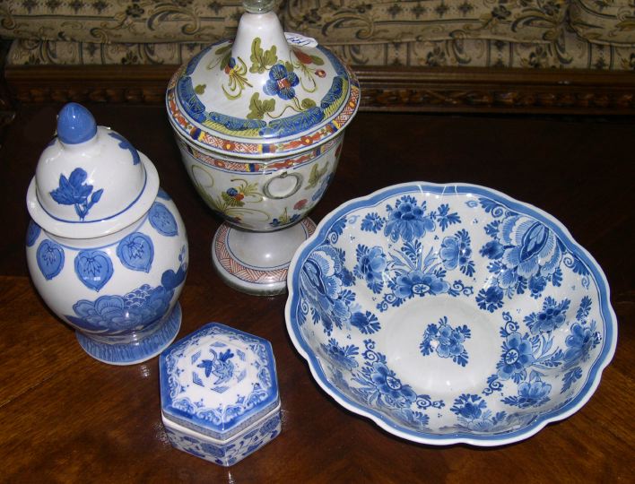 Appraisal: Group of Four Pieces of Porcelain consisting of a good