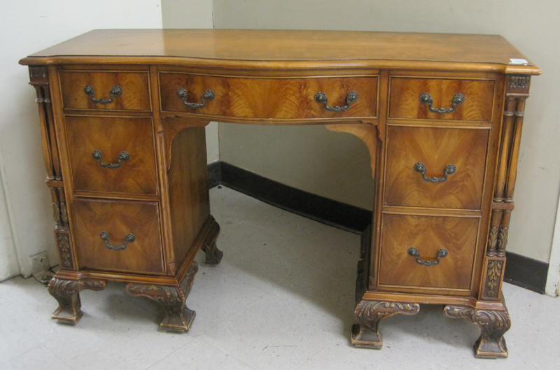 Appraisal: DOUBLE PEDESTAL MAHOGANY VANITY Saginaw Furniture Shops - Saginaw Michigan