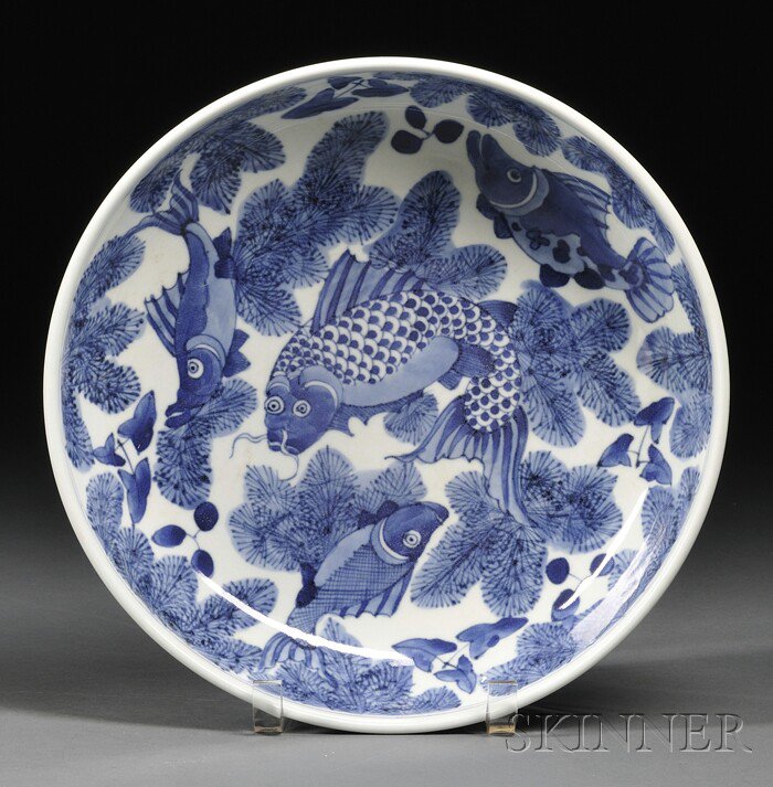 Appraisal: Blue and White Plate China decorated in underglaze blue with