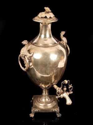 Appraisal: A th Century silver plated tea urn made for Jno