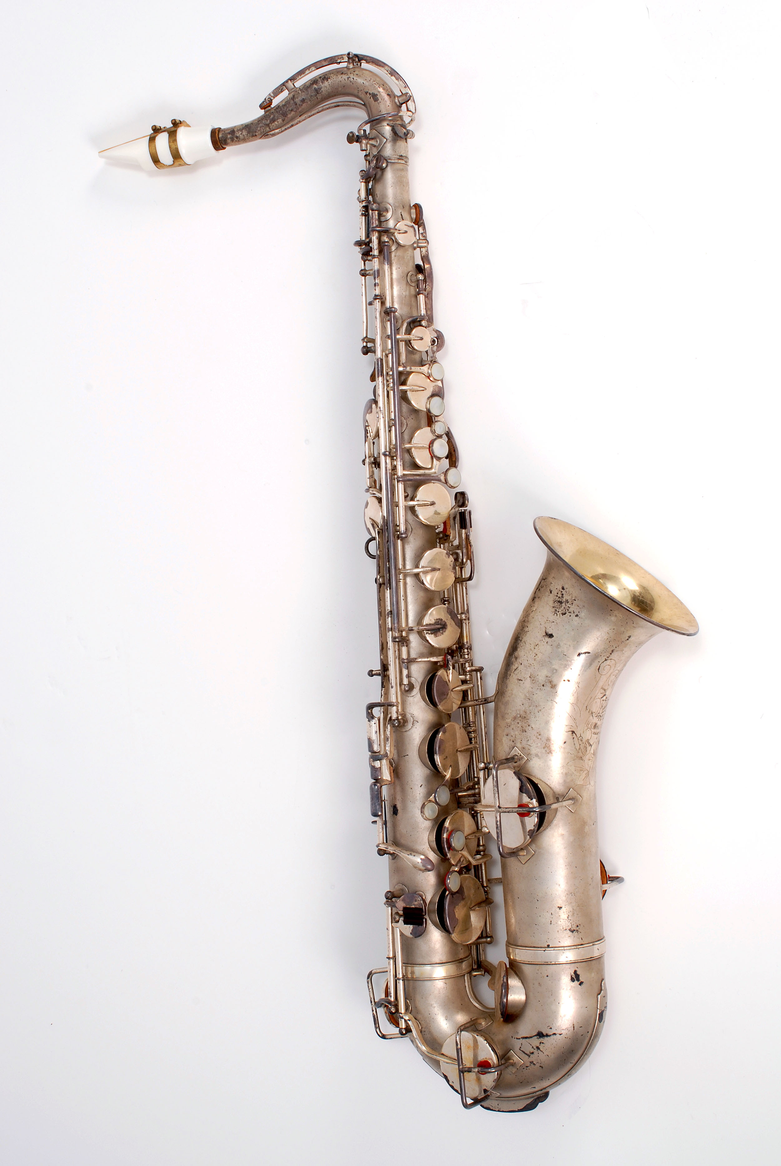 Appraisal: BILL WHITTLE H N WHITE CO TENOR SAXOPHONE with bag