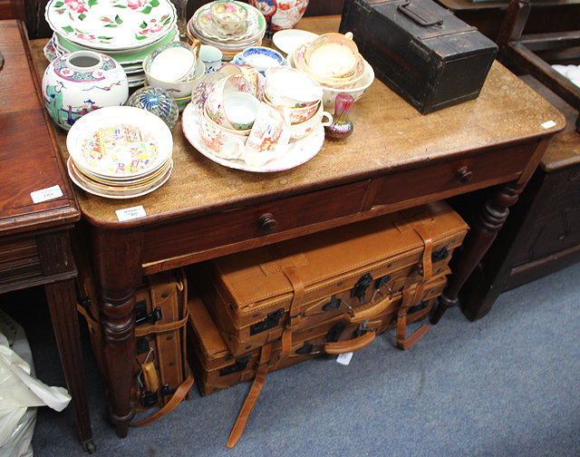 Appraisal: A TH CENTURY MAHOGANY SIDE TABLE with two frieze drawers