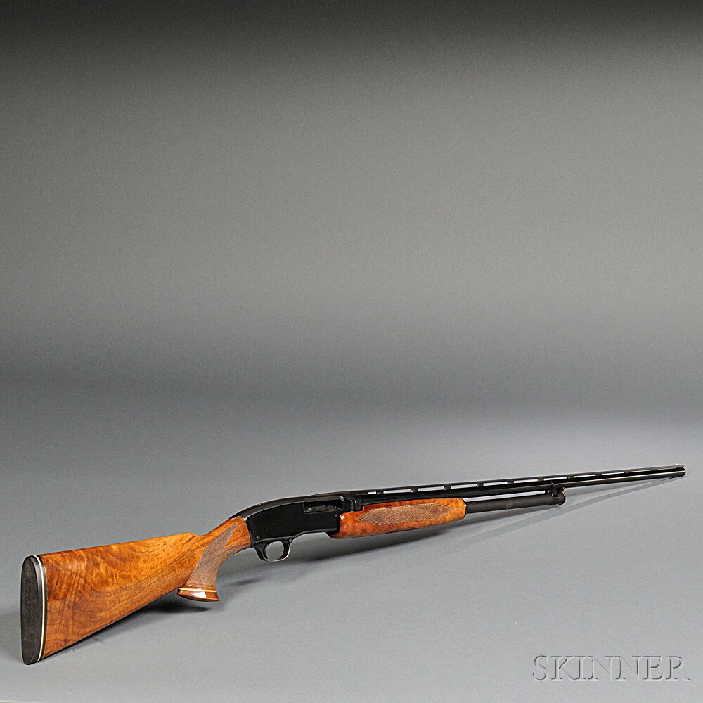 Appraisal: Winchester Model Shotgun c serial number walnut stock with checkered