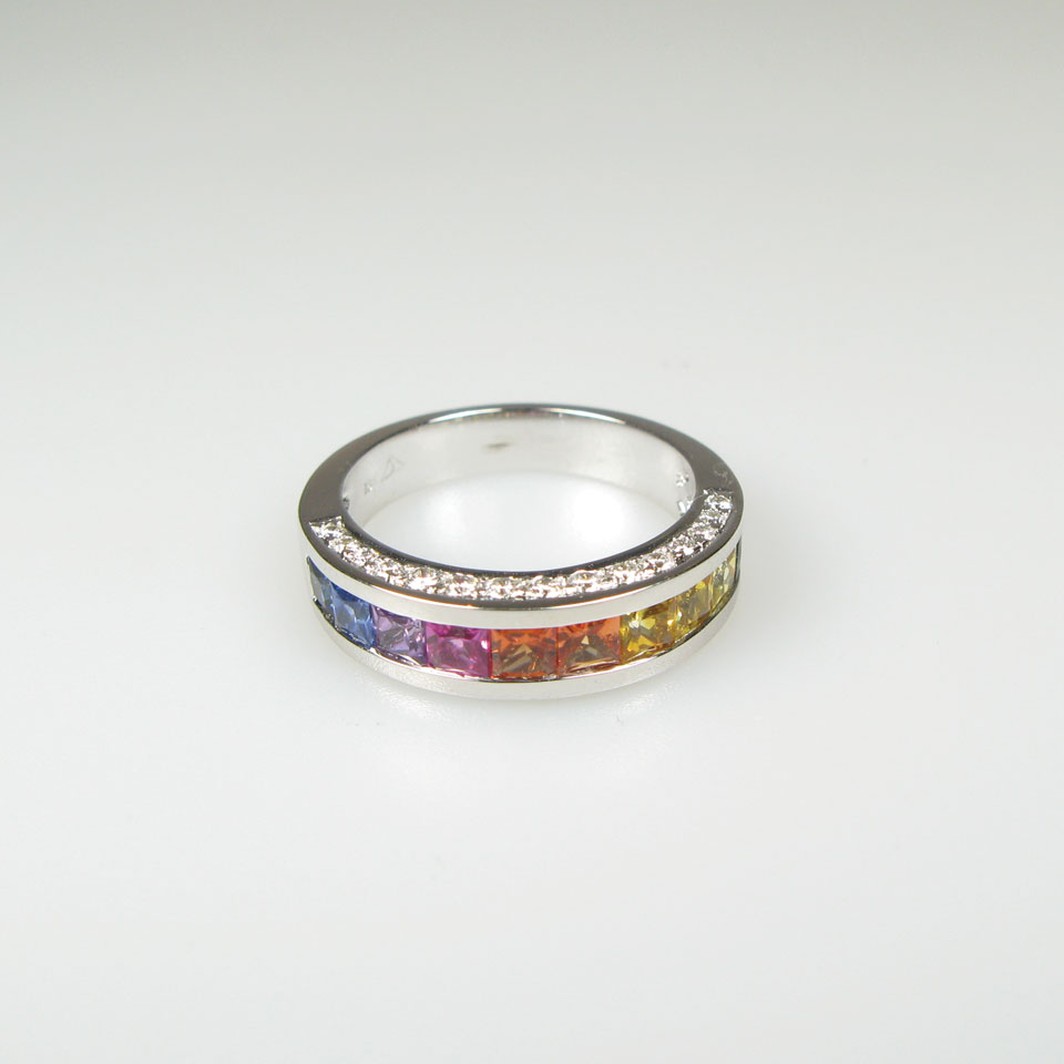 Appraisal: k White Gold Ring set with square cut fancy colour