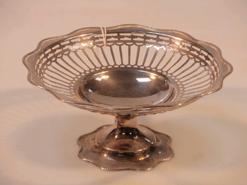 Appraisal: A George V pierced silver cake stand with wavy beaded