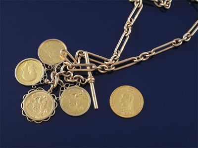 Appraisal: A ct gold long and short oval link watch chain