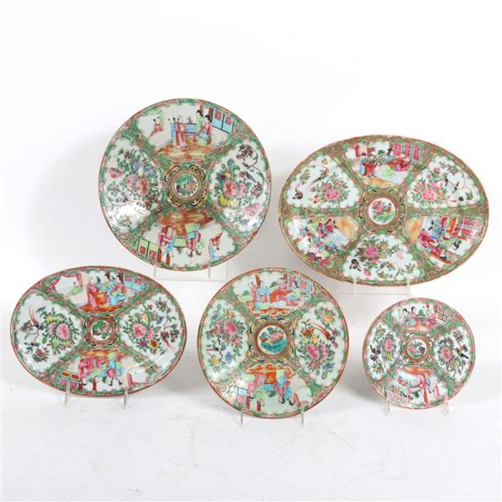 Appraisal: CHINESE EXPORT PORCELAIN PC ROSE MEDALLION SERVING PIECES TWO LARGE