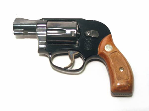 Appraisal: A Smith amp Wesson Model Airweight double action revolver Serial