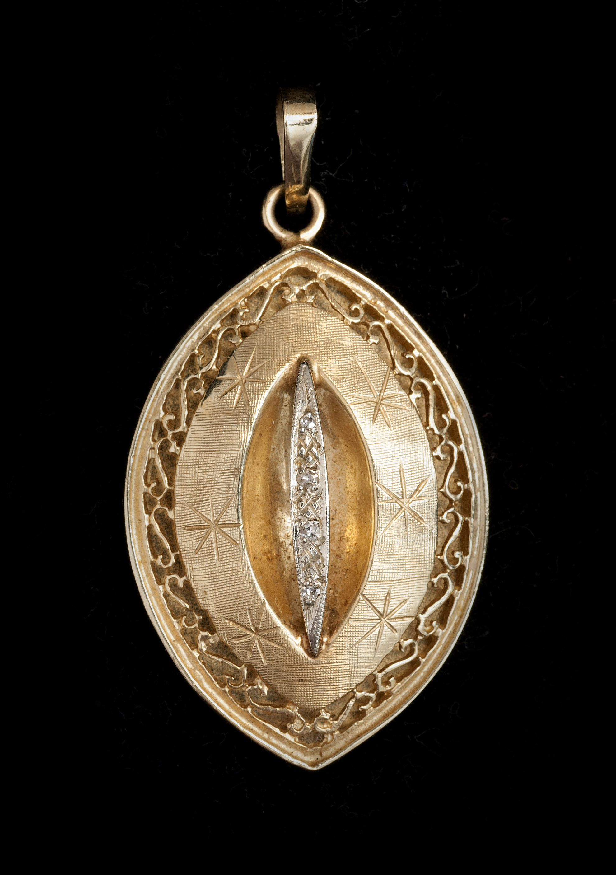 Appraisal: KT YELLOW GOLD AND DIAMOND PENDANT In marquise form with