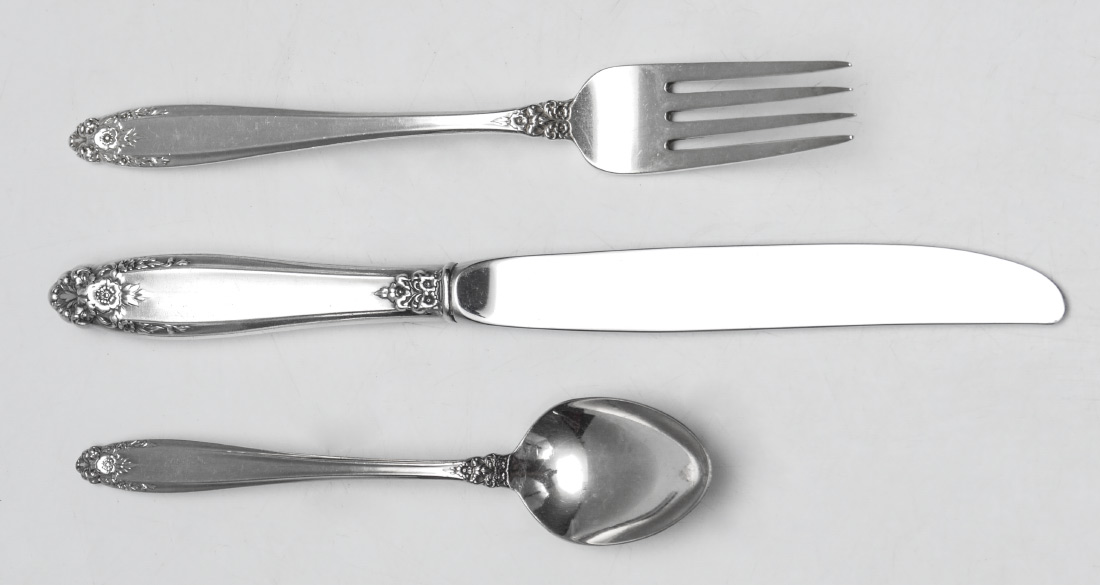 Appraisal: INTERNATIONAL STERLING ''PRELUDE'' FLATWARE Service for five piece place setting