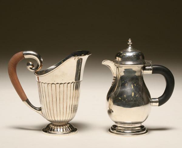 Appraisal: A Lunt sterling coffee pot and an Industria Argentina sterling