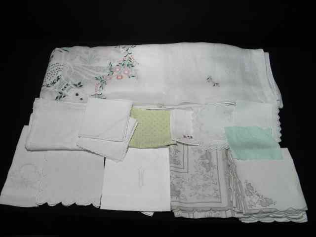 Appraisal: Lot of assorted estate linens Includes napkins place mats and