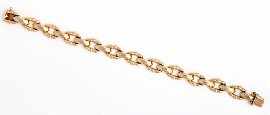 Appraisal: An ct gold fancy oval link bracelet length approximately cm