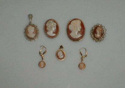 Appraisal: Five assorted cameo brooches pendants and a pair of earrings