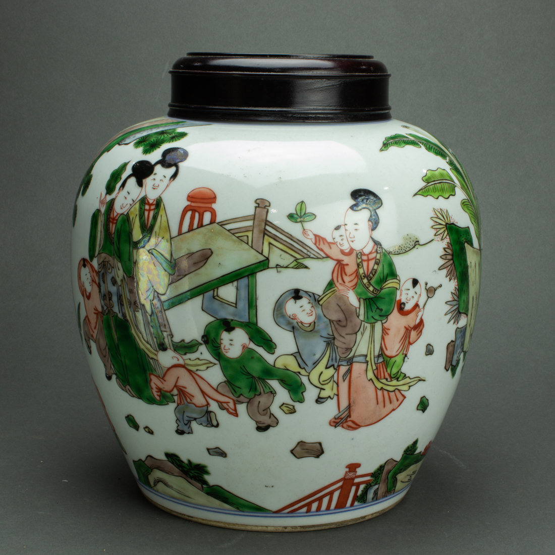 Appraisal: FAMILLE VERTE JAR Famille verte jar with a later wood