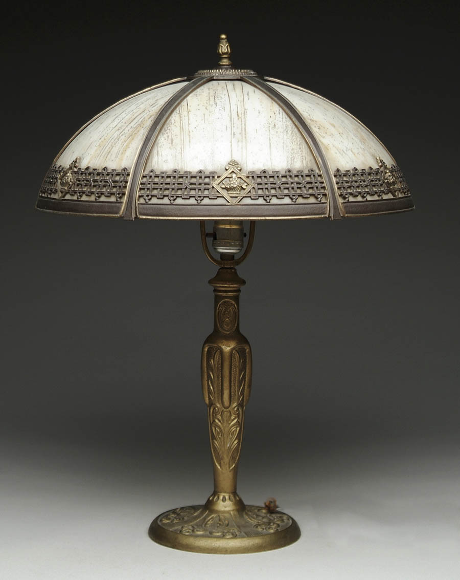 Appraisal: PARKER BENT PANEL TABLE LAMP Lovely table lamp features decorative