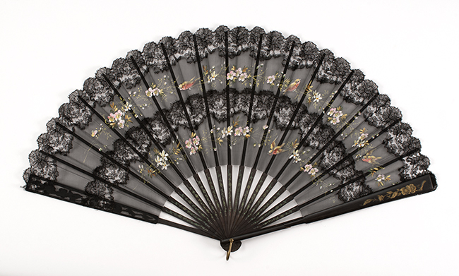 Appraisal: PRETTY BLACK CHIFFON LACE AND WOOD FOLDING FAN Mid- th