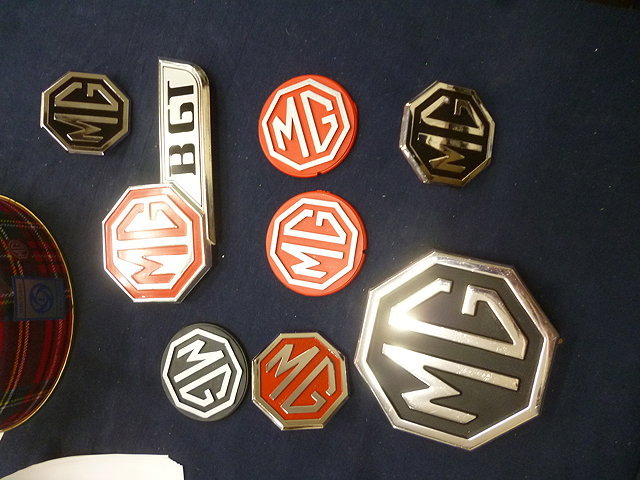 Appraisal: A SMALL QUANTITY OF MG RELATED EPHEMERA badges brooches etc