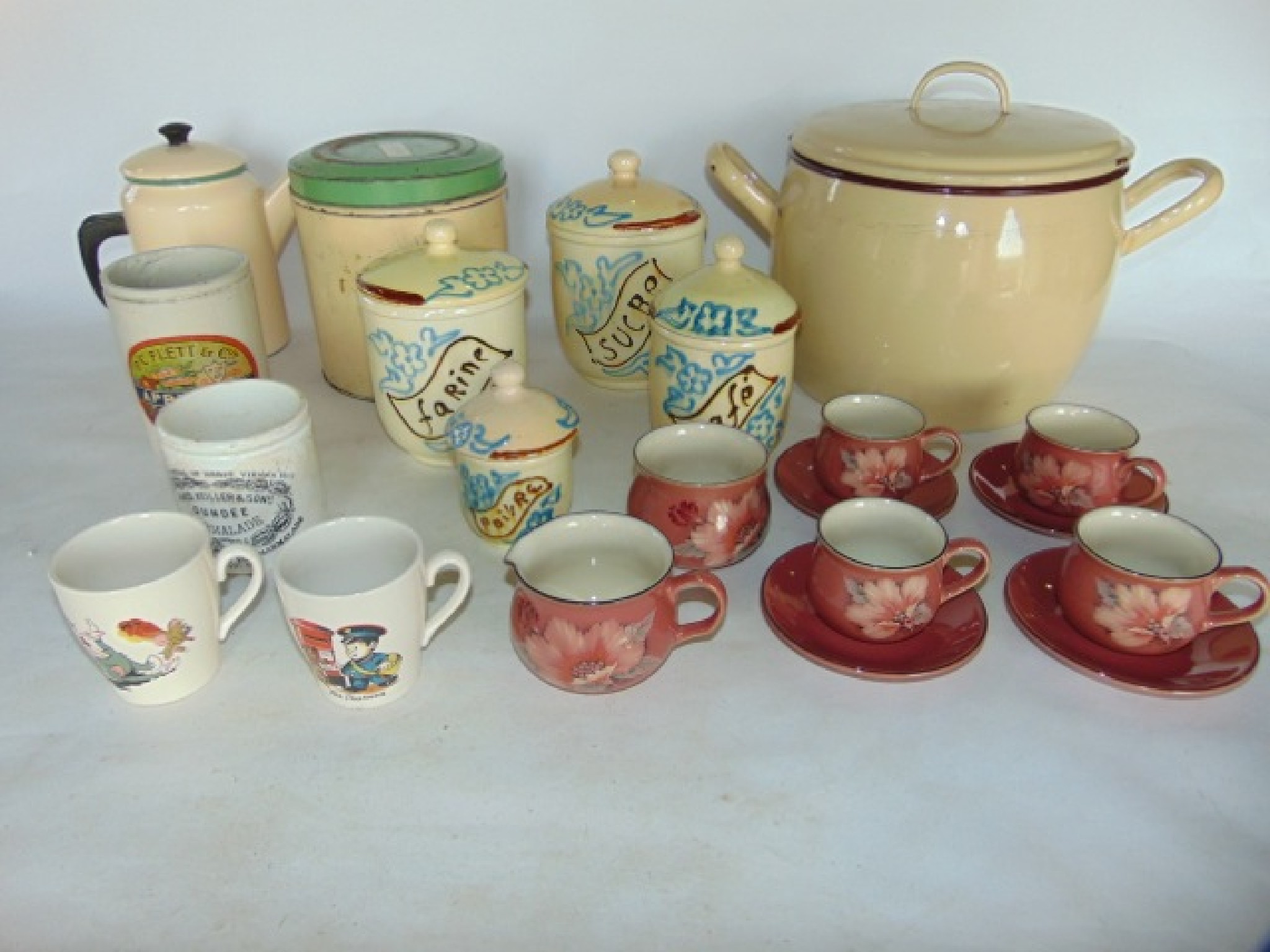 Appraisal: A large collection of th century kitchenalia to include various