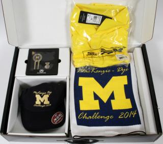 Appraisal: UNIVERSITY OF MICHIGAN ASSORTED CLOTHING BLANKETS UNIVERSITY OF MICHIGAN ASSORTED