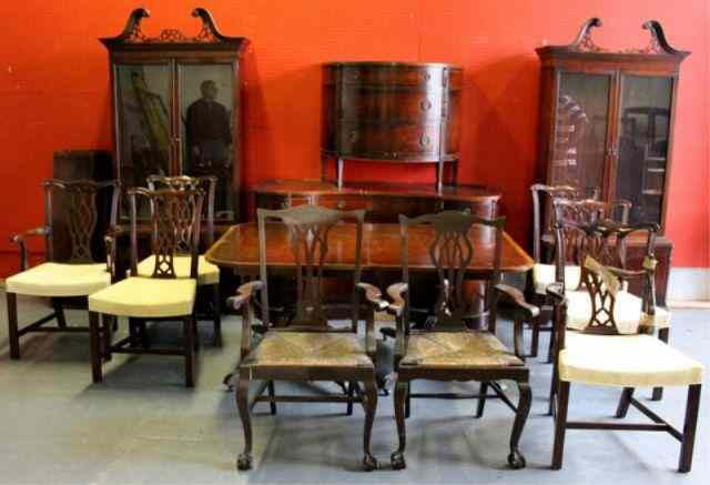 Appraisal: Custom Mahogany Dining Room Set Includes a double pedestal dining