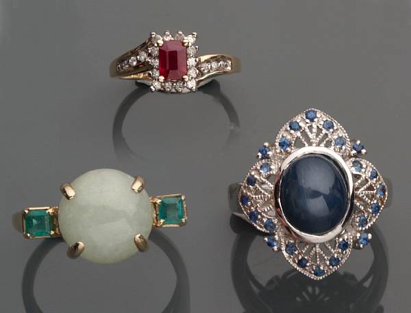 Appraisal: A collection of five gem-set k and k gold rings