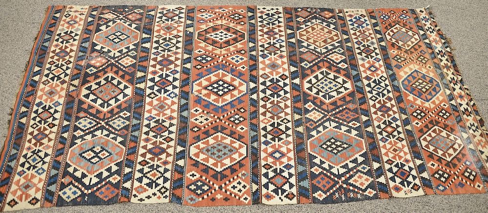 Appraisal: Kilim Oriental throw rug ' x ' Kilim Oriental throw