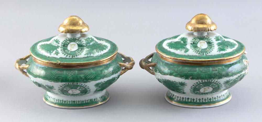 Appraisal: PAIR OF CHINESE EXPORT GREEN FITZHUGH PORCELAIN COVERED TUREENS TH