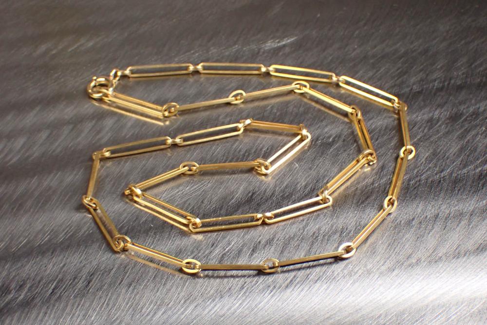 Appraisal: TEN KARAT YELLOW GOLD CHAIN NECKLACE The - k yellow