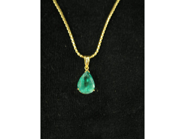 Appraisal: Emerald Necklace pear shaped carat in k yellow gold with