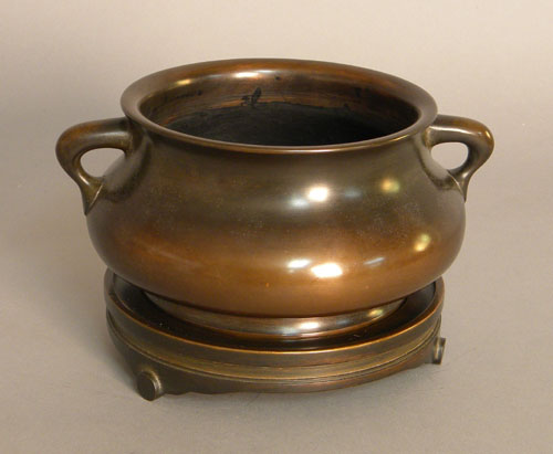 Appraisal: Chinese bronze pot on stand