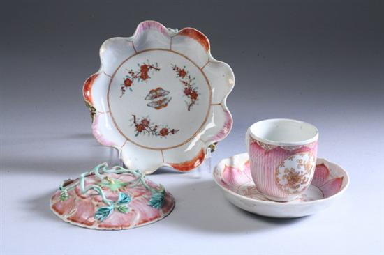 Appraisal: FOUR PIECES CHINESE FAMILLE ROSE LOTUS PATTERN PORCELAIN th century