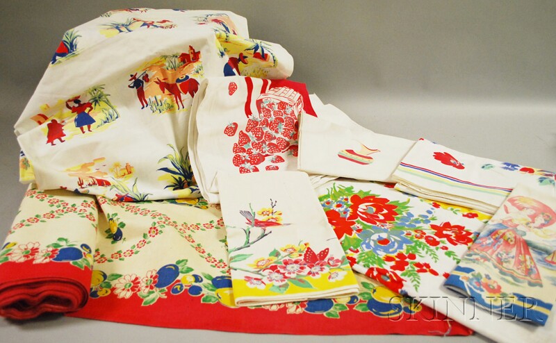 Appraisal: Five Vintage Printed Cotton Tablecloths Linens and Other Fabric