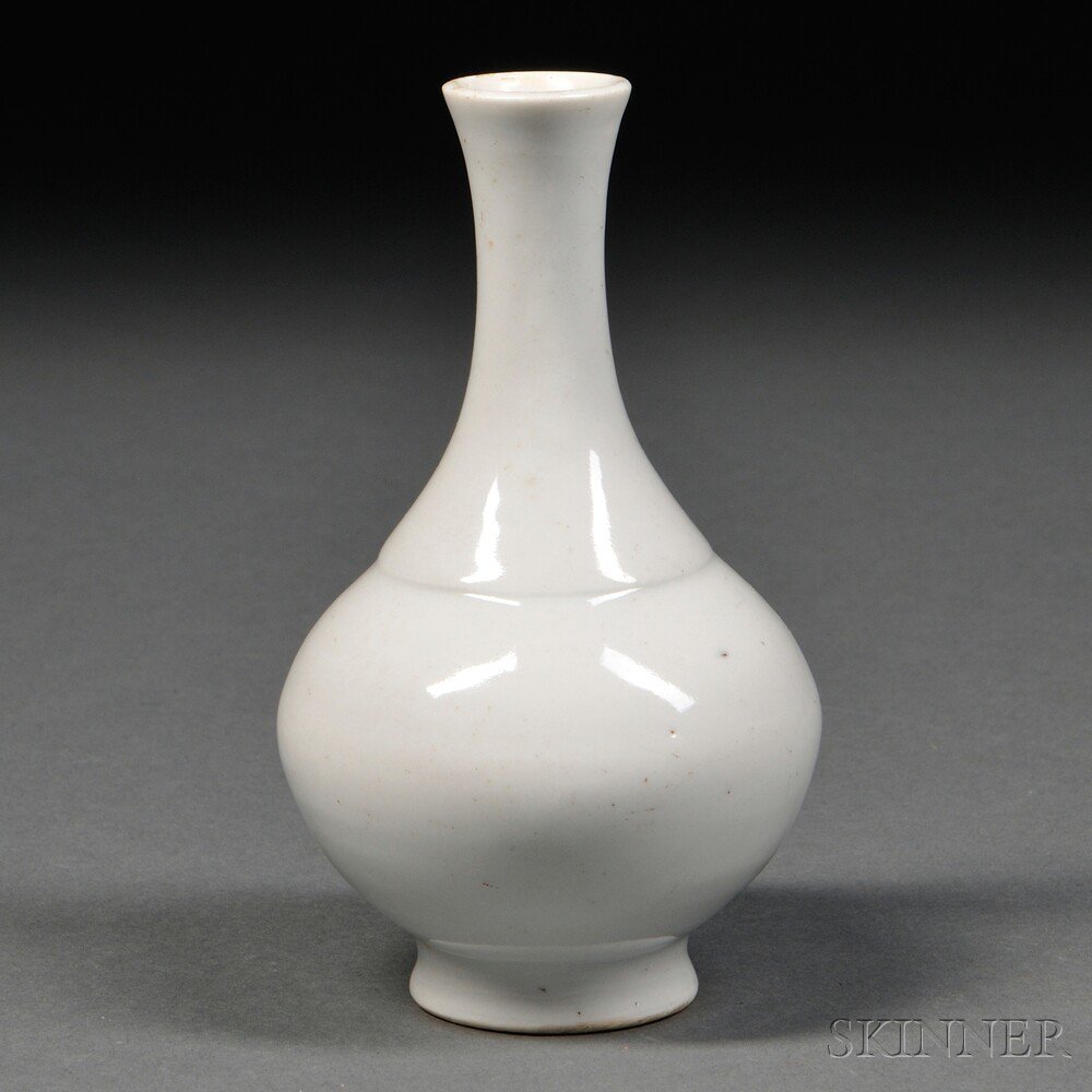 Appraisal: Small White Porcelain Vase China Ming Dynasty style bulbous-shape with