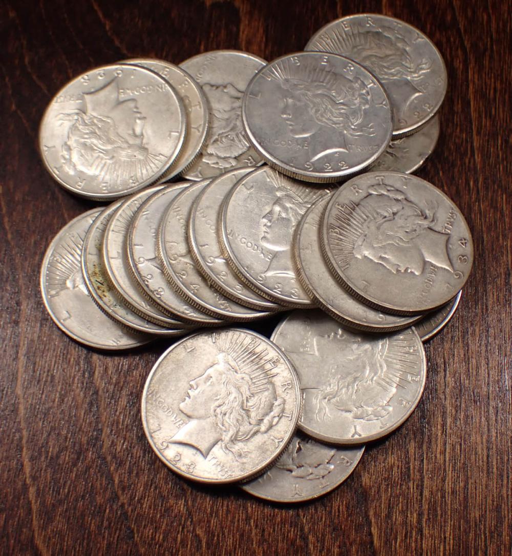 Appraisal: ROLL OF TWENTY U S SILVER PEACE DOLLARS -S -S