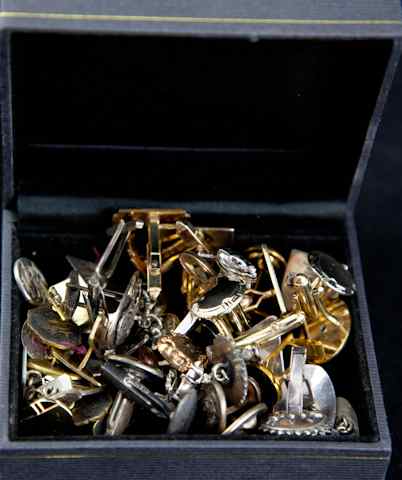 Appraisal: GROUP OF EIGHTEEN PAIRS OF GENTLEMAN'S CUFFLINKS of various shapes