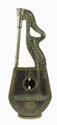 Appraisal: An early th century japanned harp-lute by Edward Light with