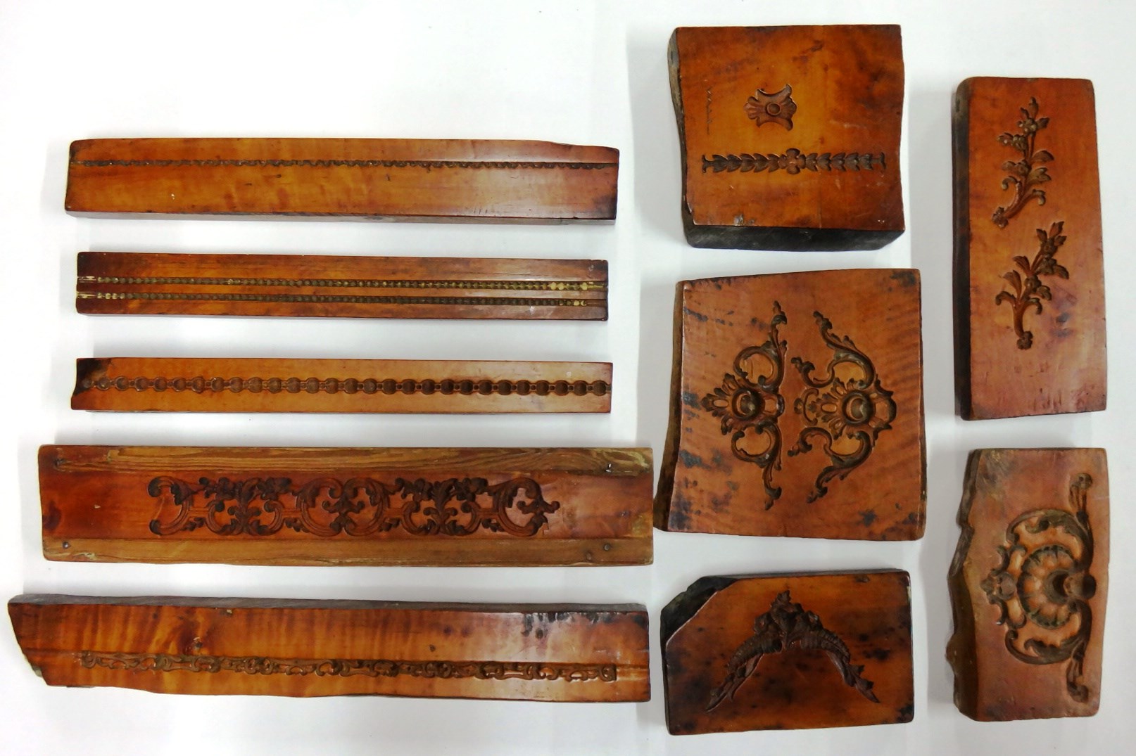 Appraisal: A group of ten th century English boxwood framing moulds