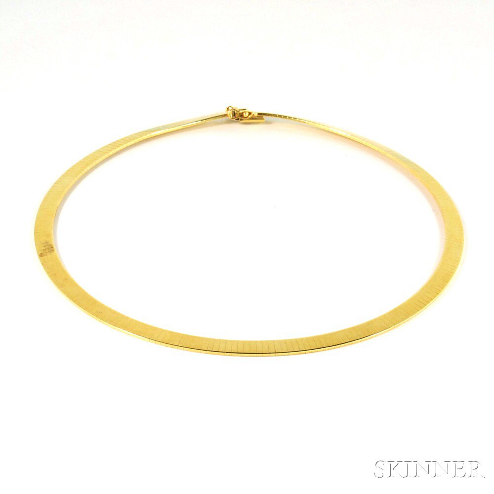 Appraisal: Italian kt Gold Necklace the flexible necklace composed of bar-shaped