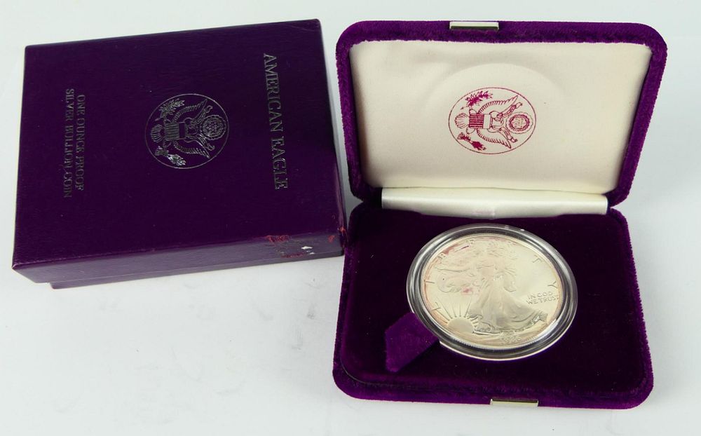 Appraisal: U S AMERICAN SILVER DOLLAR EAGLE BOX Comes in presentation