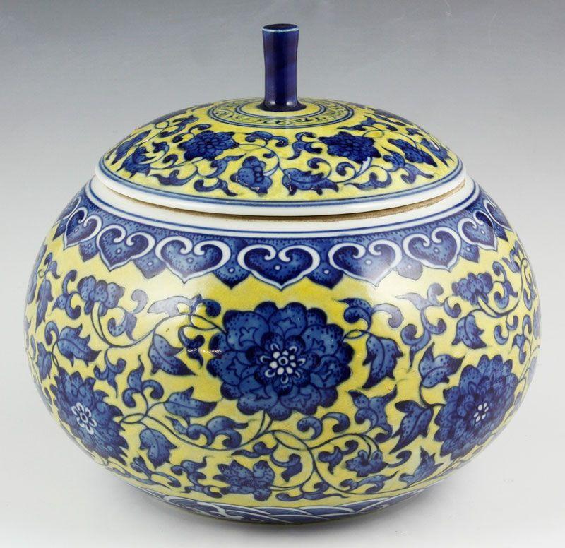 Appraisal: - Chinese Blue and White Jar Blue and white jar