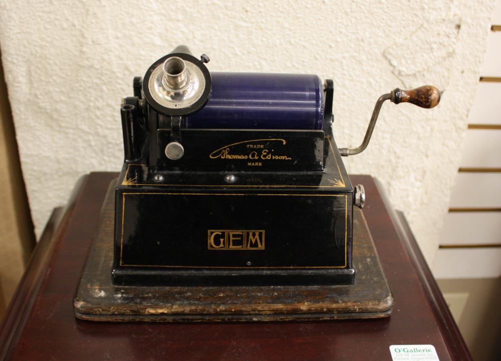 Appraisal: EDISON CYLINDER PHONOGRAPH WITH RECORDS Gem model C s n