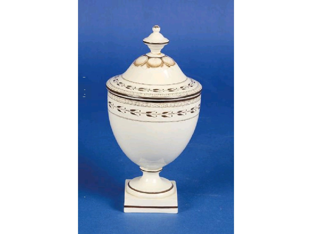 Appraisal: A LATE TH CENTURY WILSON CREAMWARE URN AND COVER on