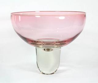 Appraisal: Young and Constantin art glass bowl executed in rose and