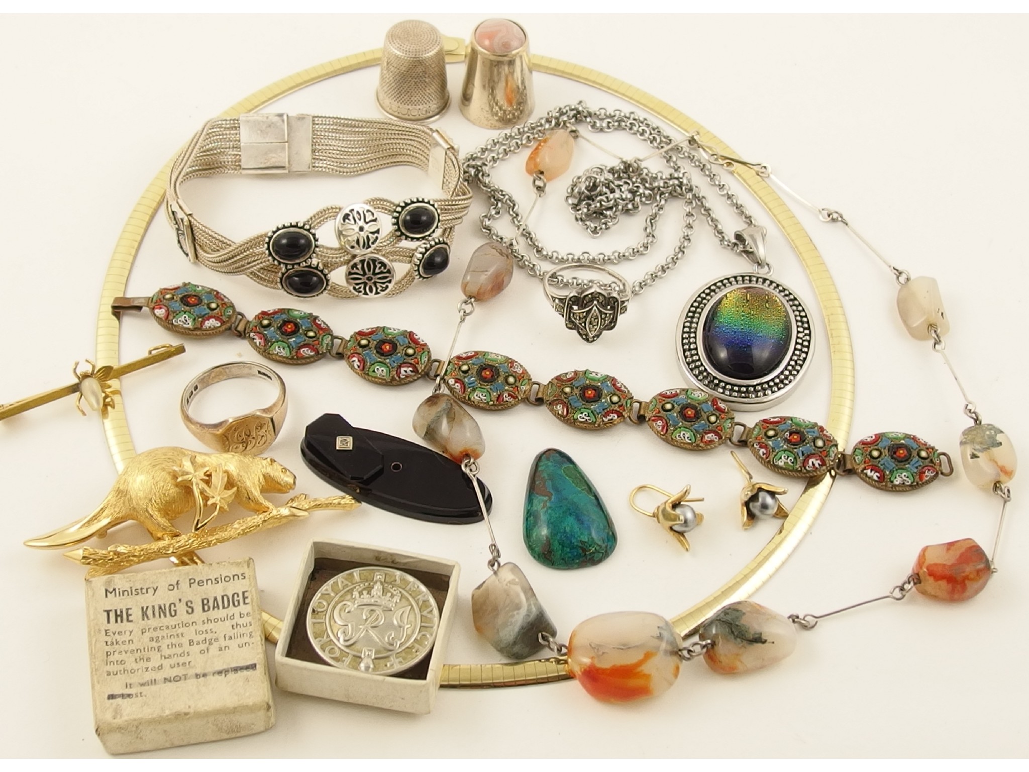 Appraisal: A collection of silver and costume jewellery to include a