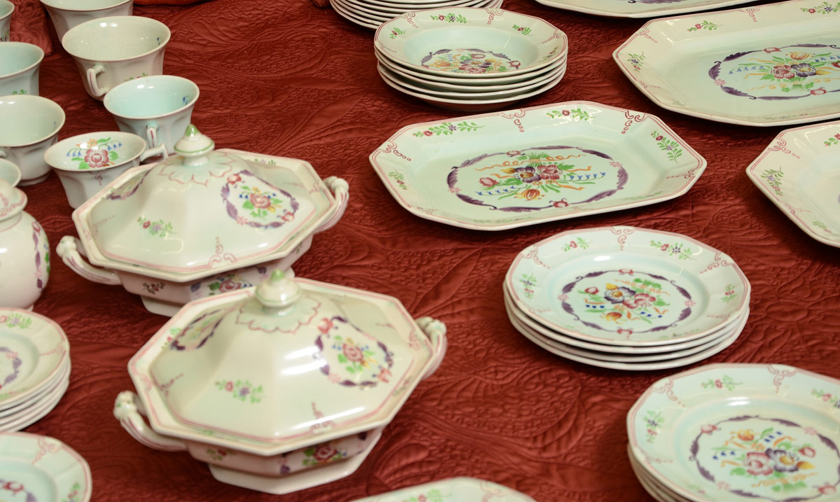 Appraisal: ADAMS CALYX WARE HAND PAINTED CHINA Approx pieces to include