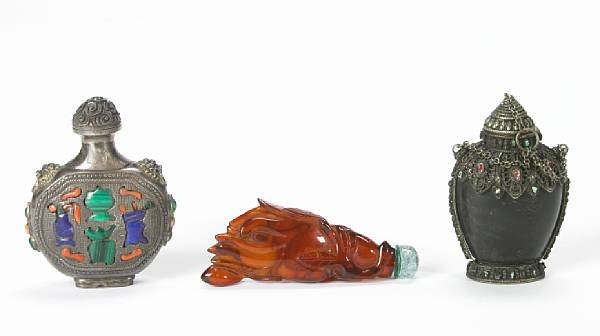 Appraisal: A group of three snuff bottles two with metal mounts