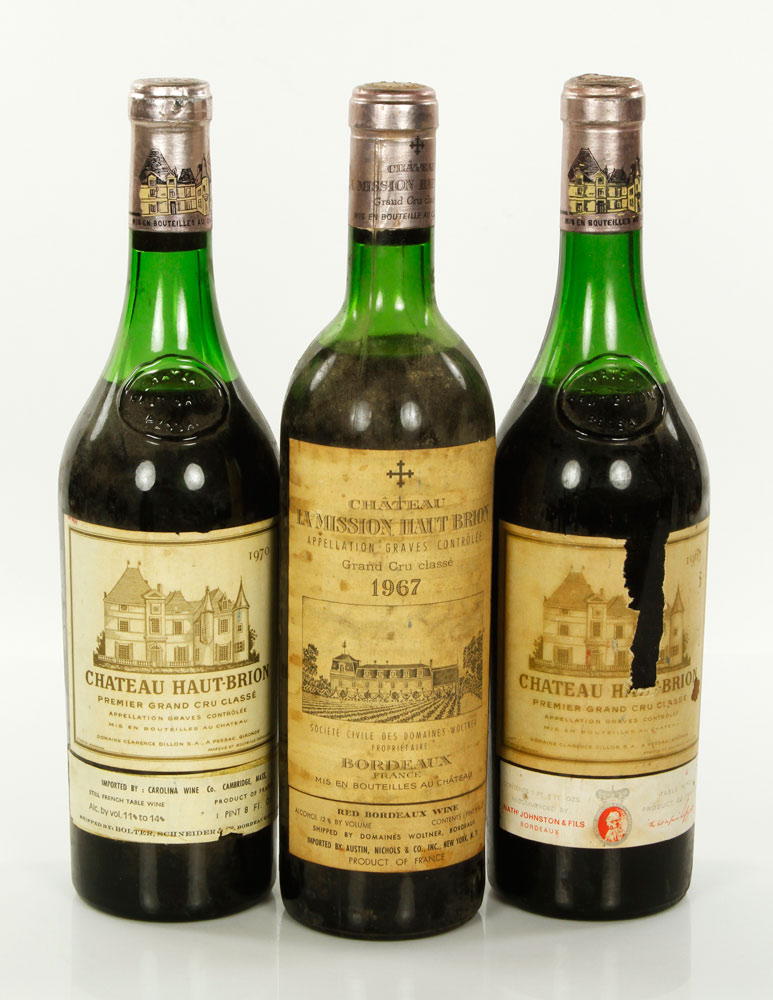 Appraisal: - Bottles Bordeaux Three bottles of Bordeaux wine including a