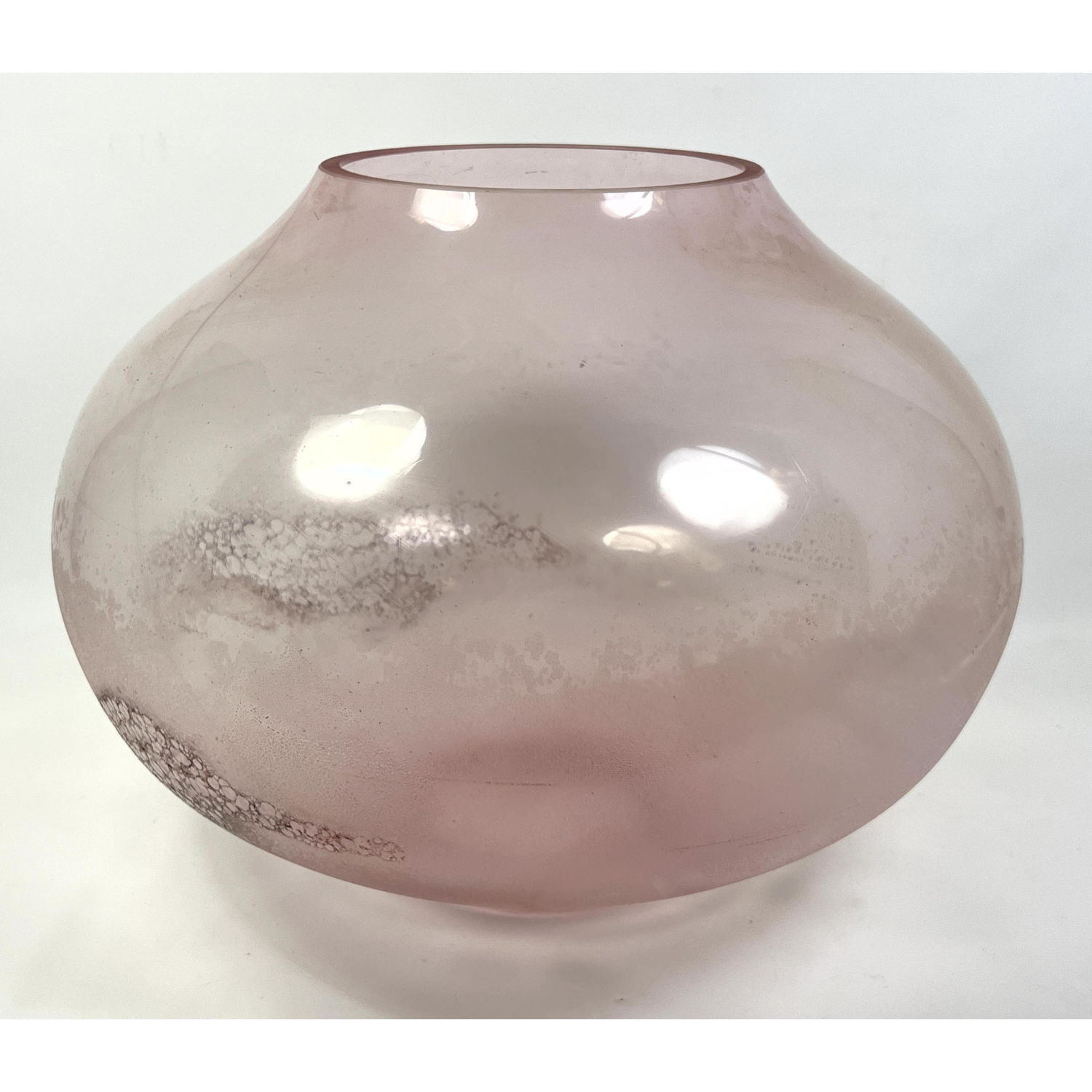 Appraisal: Large Italian Murano Glass Vase Unmarked Similar to Glass from